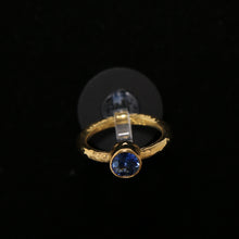 Load image into Gallery viewer, 22k Gold Blue Sapphire Ring - Size 6.5