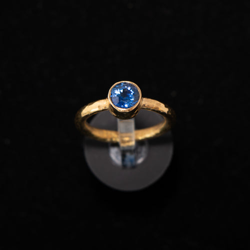22k Gold Blue Sapphire Ring - Size 6.5