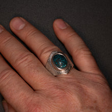 Load image into Gallery viewer, Kingman Black web Turquoise Saddle Ring, Tufa Cast. Size 12