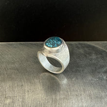 Load image into Gallery viewer, Kingman Black web Turquoise Saddle Ring, Tufa Cast. Size 12