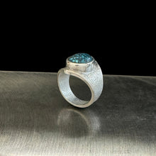 Load image into Gallery viewer, Kingman Black web Turquoise Saddle Ring, Tufa Cast. Size 12