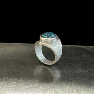 Kingman Black web Turquoise Saddle Ring, Tufa Cast. Size 12